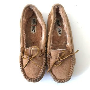 MINNETONKA MOCCASINS 6